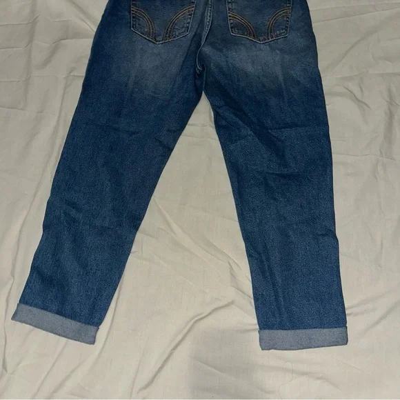 Hollister Low-Rise Crop Boyfriend “Hollister Vintage Stretch” Distressed Jeans - Picture 9 of 16